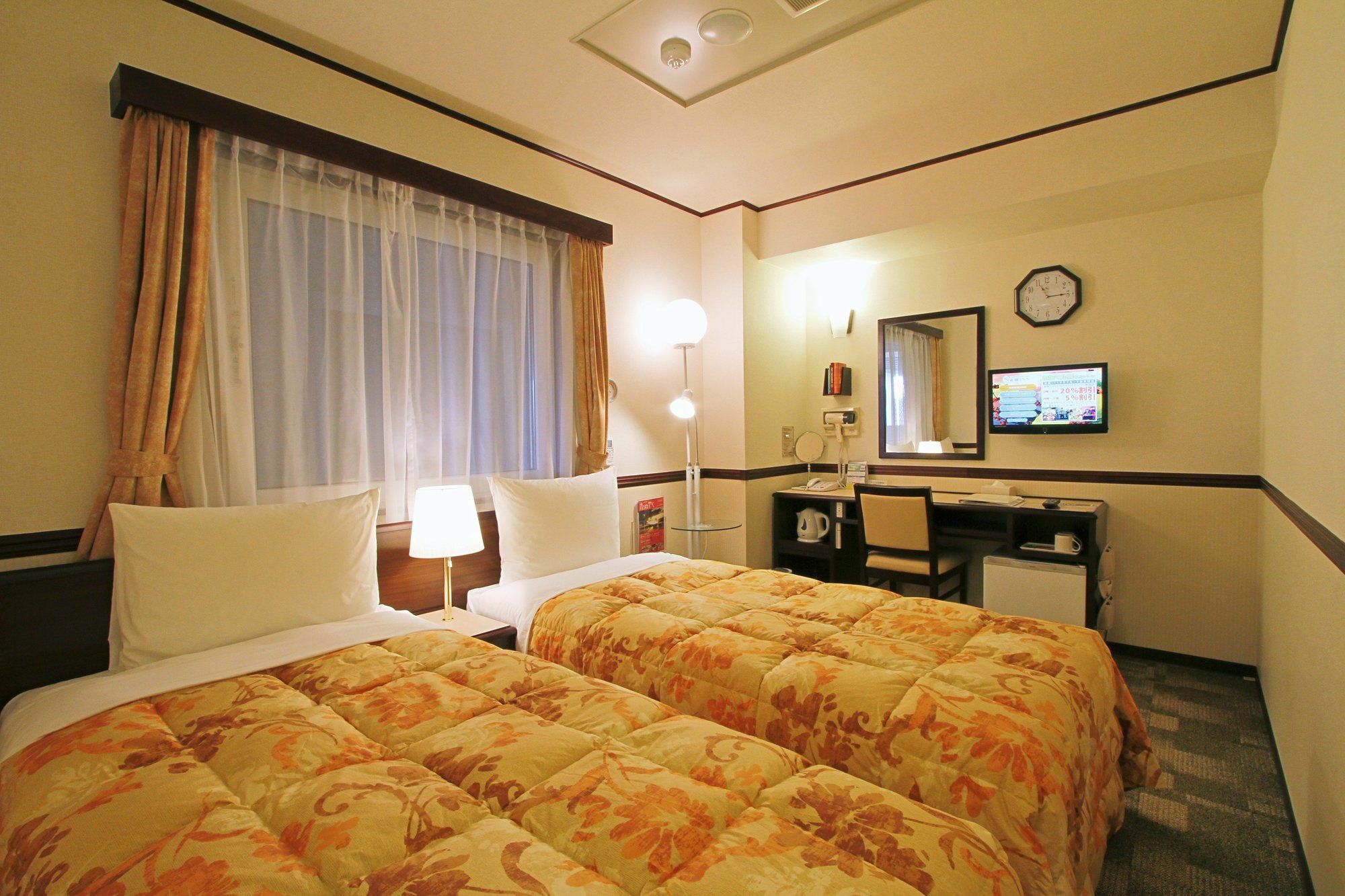Toyoko Inn Osaka Shinsaibashi Nishi Екстериор снимка